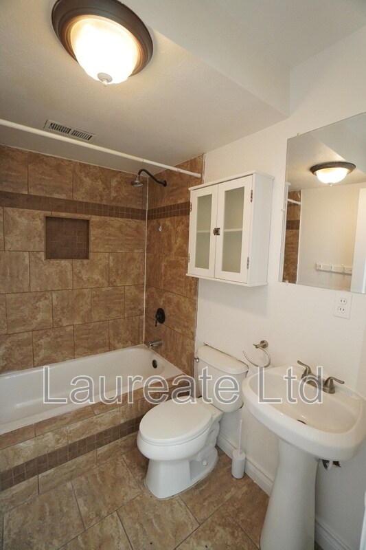 Building Photo - 4776 Blackhawk Wy