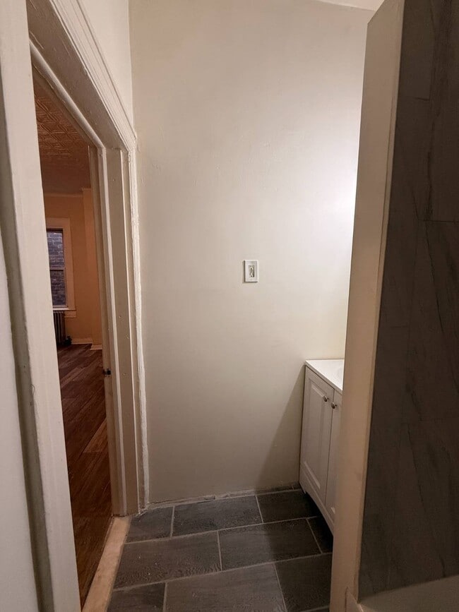 Building Photo - 2264 Pacific St