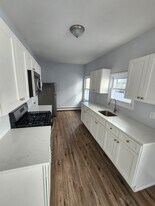 Building Photo - 344 Miltonia St