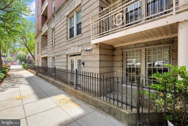 Building Photo - 1801 Calvert St NW