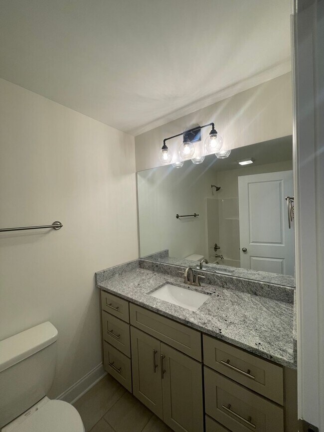 Building Photo - Ooltewah Rental 3 Bedrooms + Full Finished Basement