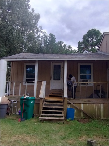 Building Photo - 357 Holly Ln