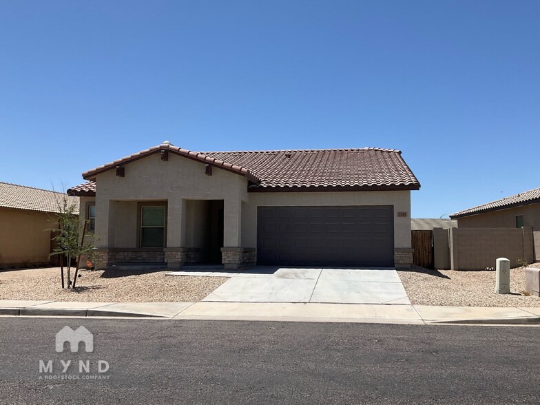 Primary Photo - 2355 Oakmont Ln