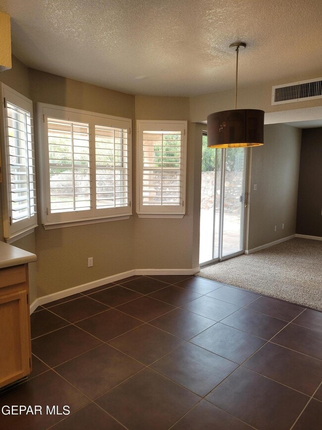 Building Photo - 7225 Tierra Taos Dr