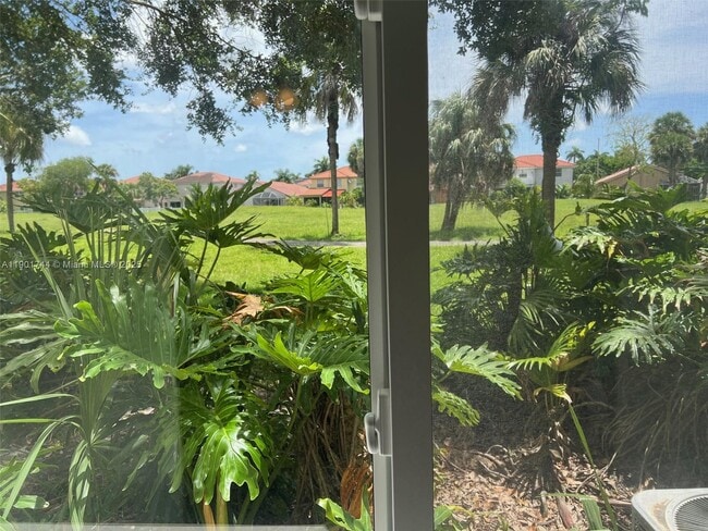 Building Photo - 3410 Pinewalk Dr N