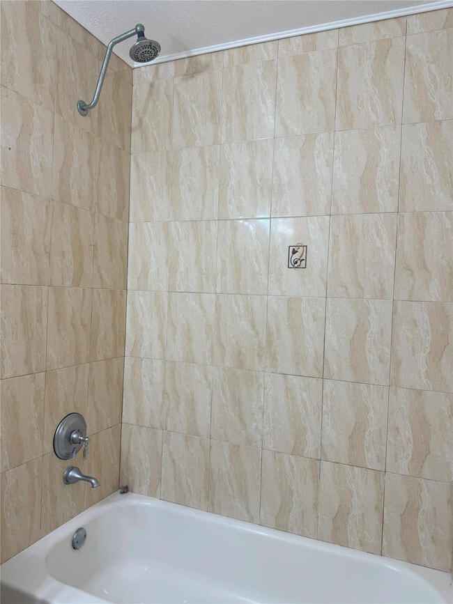 Building Photo - 851 NE 209th Terrace