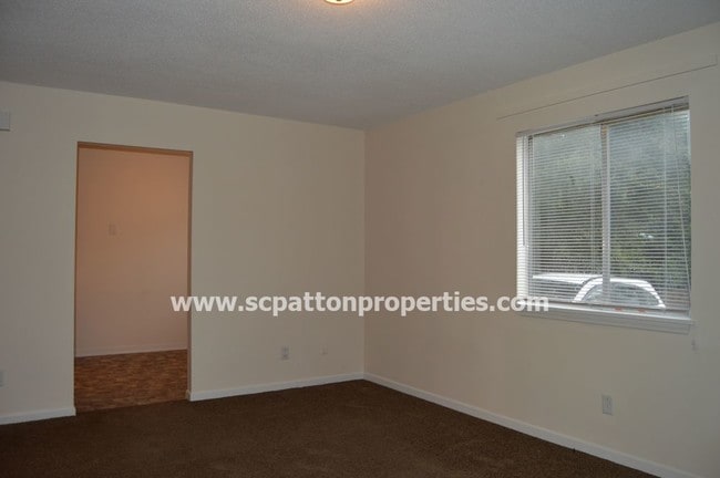 Building Photo - Lyngate Apartment