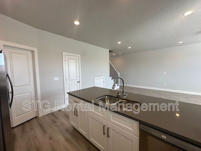 Building Photo - 1147 S 4380 W