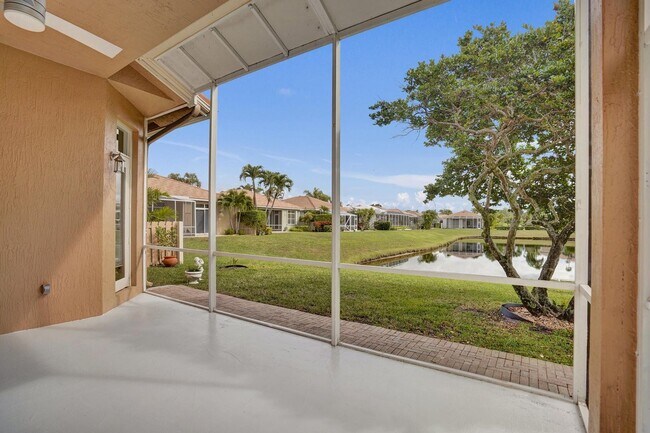 Building Photo - 16658 La Mesa Dr