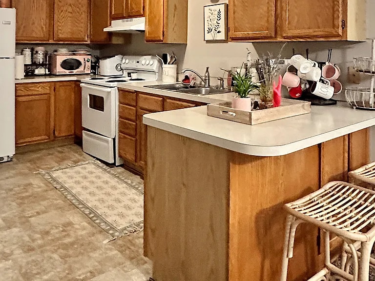 Building Photo - 9902 Fillmore St NE