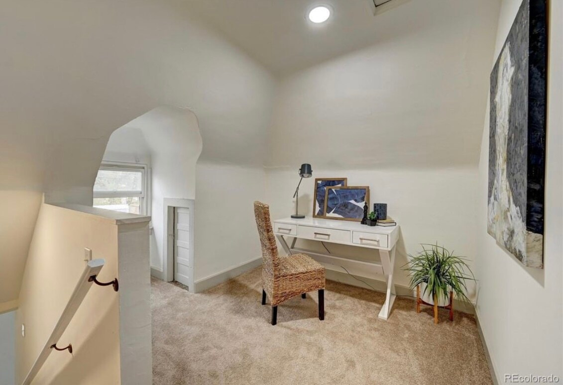 Office Space on Second Floor - 3136 N Elizabeth St