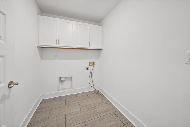 Building Photo - 515 Wilcox St