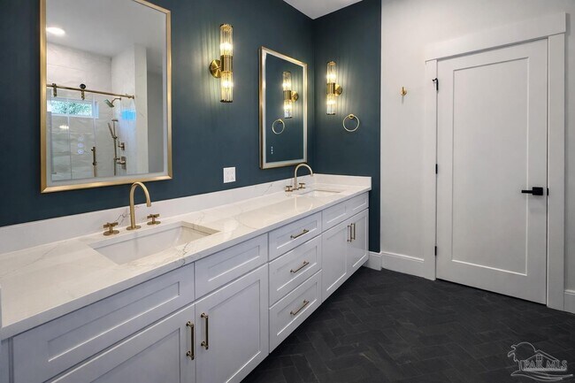 Building Photo - 606 E Leonard St