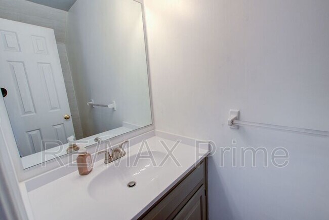 Building Photo - 427 Las Gaviotas Blvd