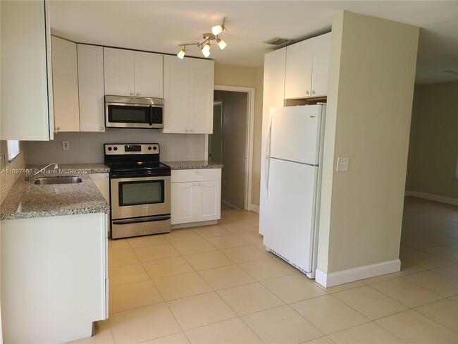 Building Photo - 6580 Grant St