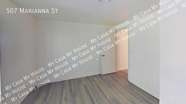 Building Photo - 507 Marianna St