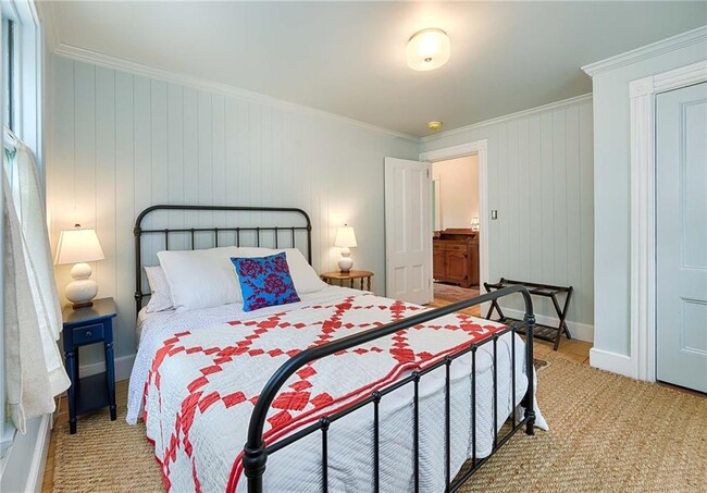 Building Photo - 461 Spring St