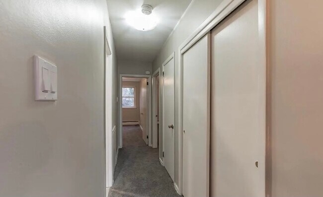 Building Photo - 501 Philmar Ct