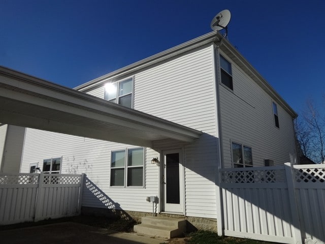 Building Photo - 4676 Trumhall Dr