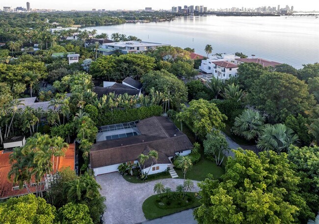 Primary Photo - 145 S Prospect Dr