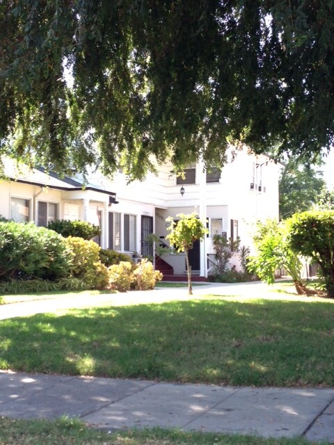 Primary Photo - 12032 Magnolia Blvd