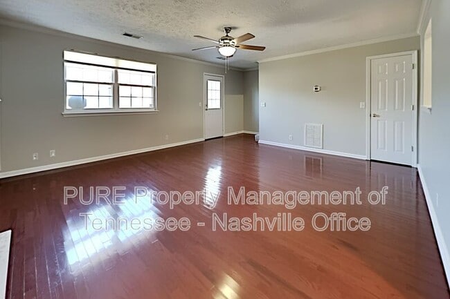 Building Photo - 2120 Lebanon Pike