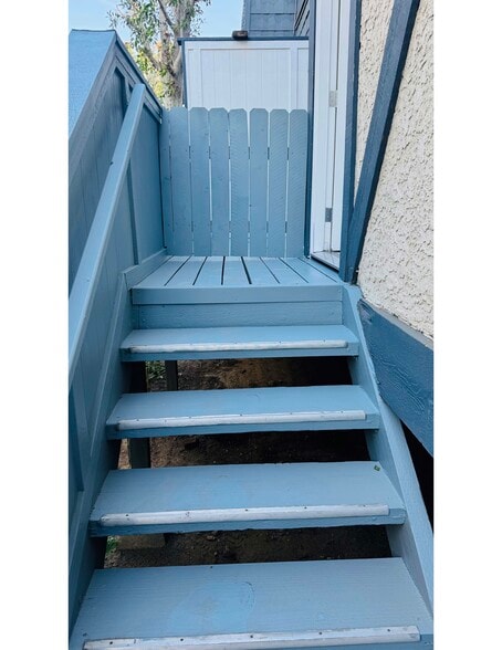 Building Photo - 18550 Hatteras St