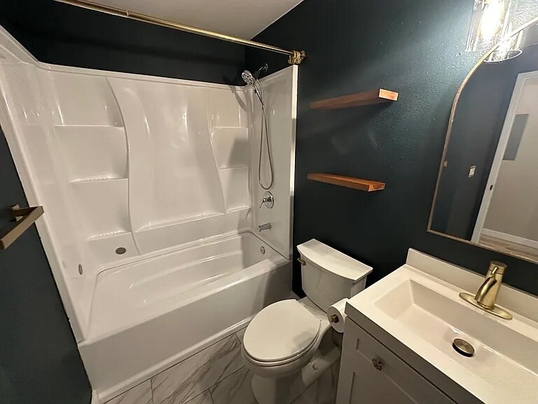 Spare bathroom - 8504 SW Mohawk St