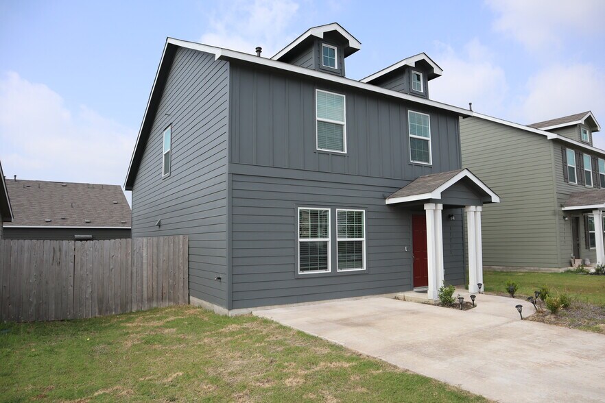 Building Photo - 13711 Mussel Run