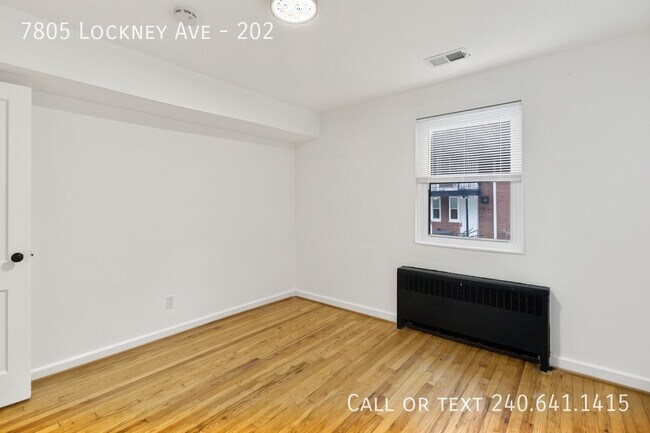 Building Photo - 7805 Lockney Ave