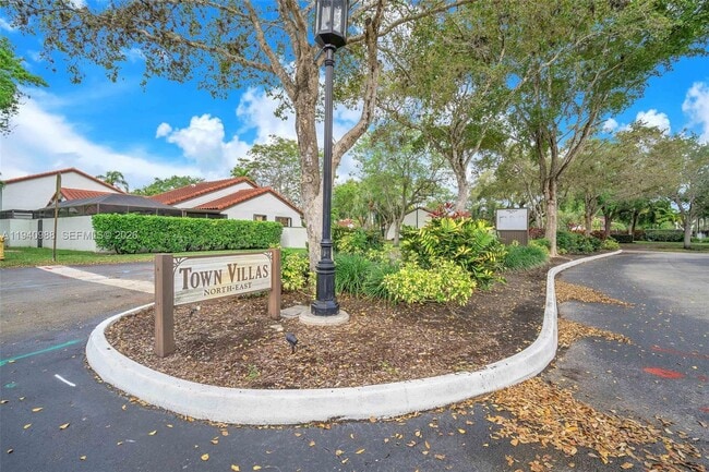 Building Photo - 11125 SW 134th Ct