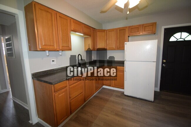 Building Photo - 137 S Catherwood Ave