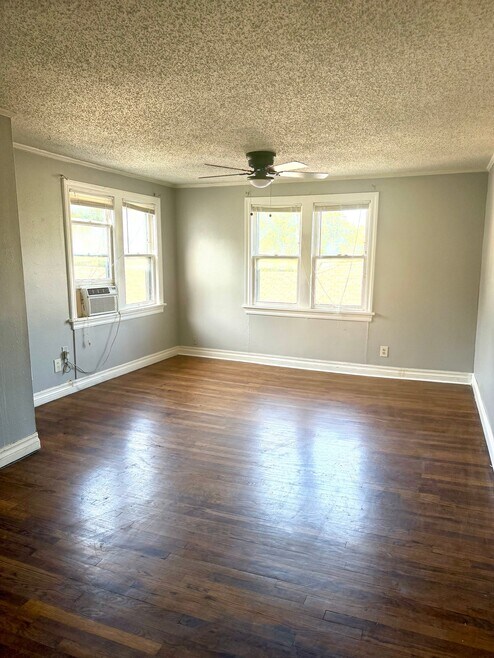 Building Photo - 1117 NW 38th St