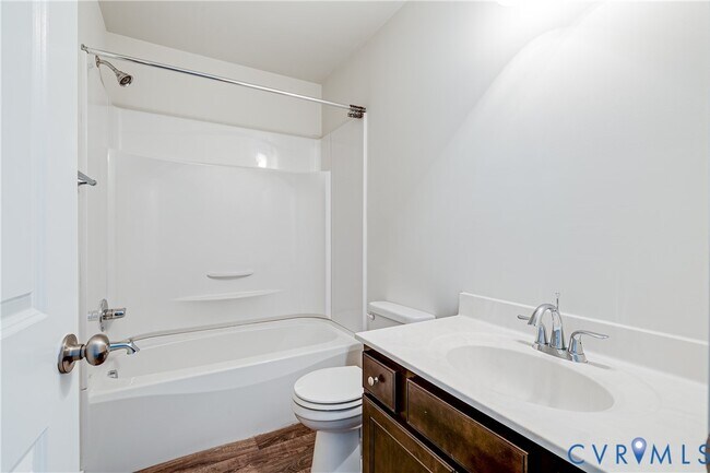 Building Photo - 1701 Anchor Landing Dr