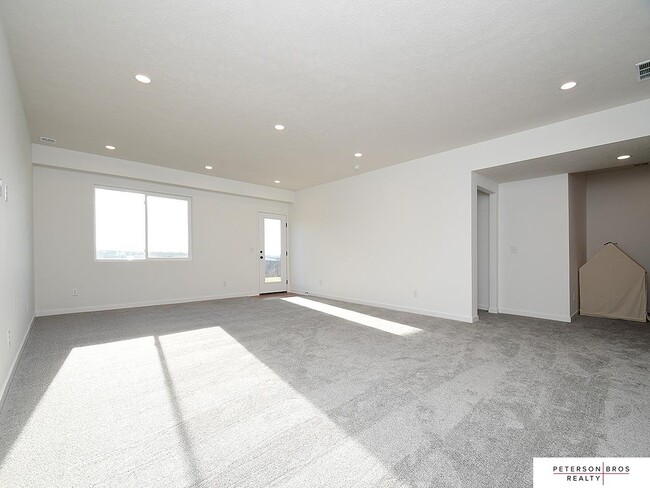 Building Photo - 14802 Bruning St