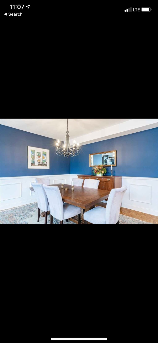 Building Photo - 1028 Farmington Ave