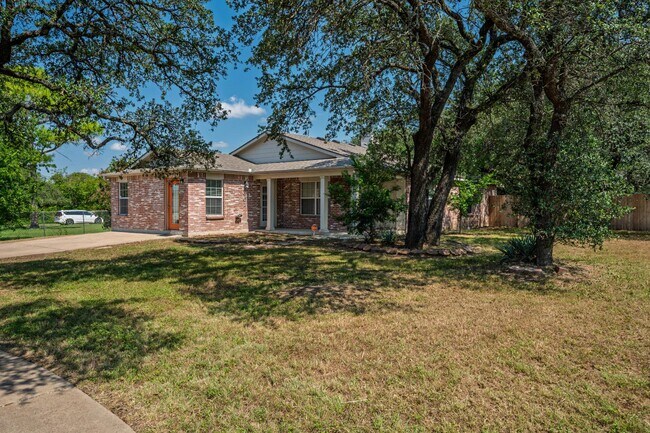 Building Photo - 2401 Haven Dr