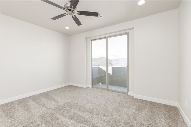 Building Photo - 2027 W 380 S