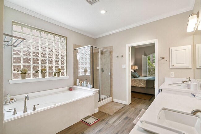 Building Photo - 6 Stickley Ct