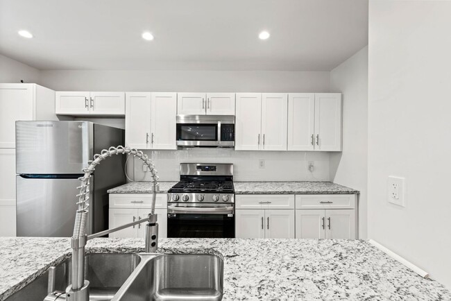 Building Photo - Location, Location - Duplex Unit A - 636 Francis PL NW/ 2 bedroom, 2 bath - off street parking $1...