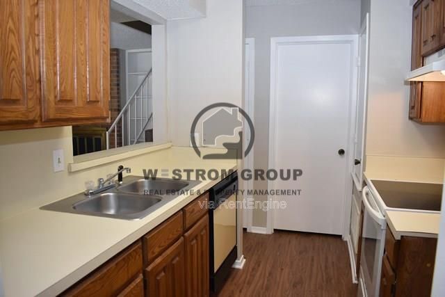 Building Photo - 801 Treadwell Ct