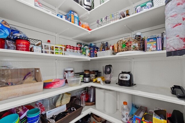 Building Photo - 109 Mountain Valley St