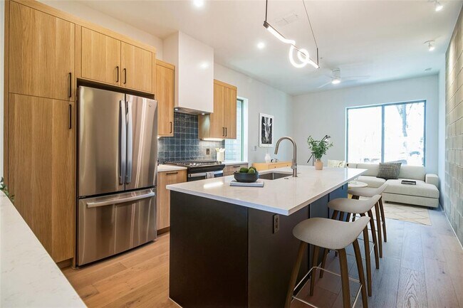 Primary Photo - 700 Denson Dr