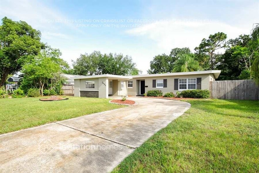 Primary Photo - 3451 Australian Cir