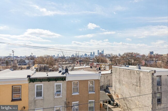 Building Photo - 415 W York St