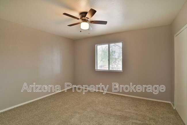 Building Photo - 6144 E Glencove St