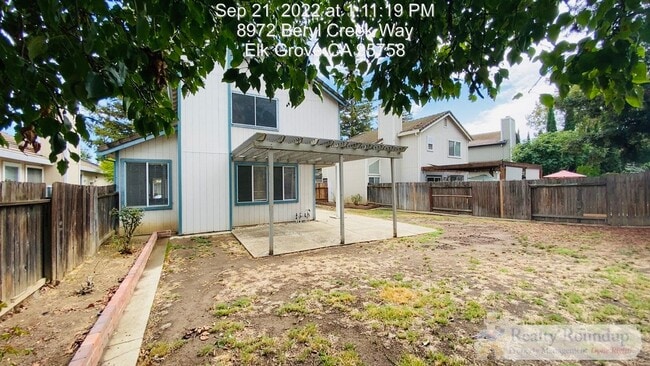 Building Photo - Comfortable Two Story Home