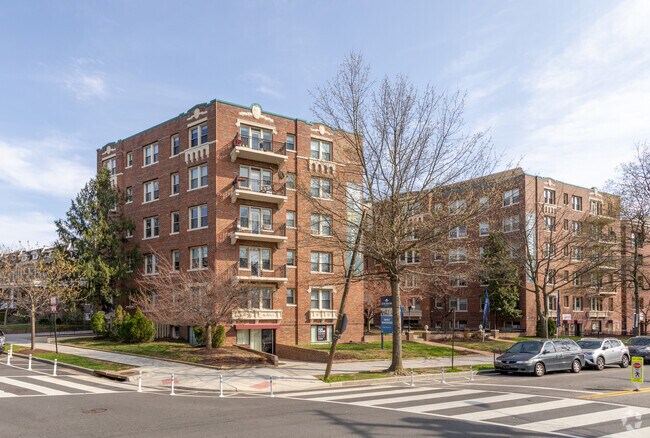 Building Photo - Longfellow