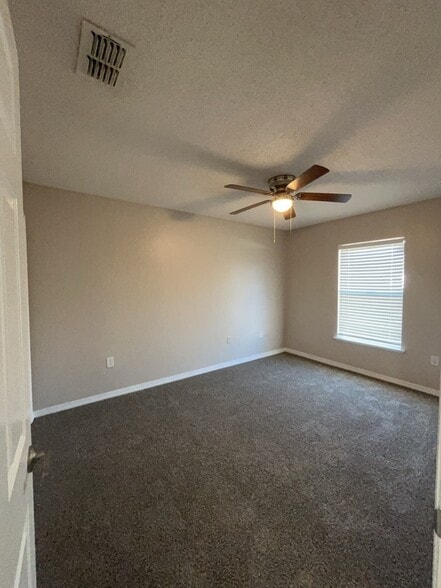 Building Photo - 841 Sun Ridge Village Dr