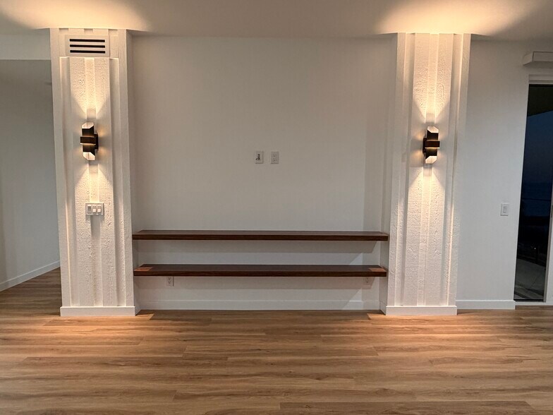 Building Photo - 111 Tamarack Ave